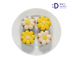 4 cupcakes florales